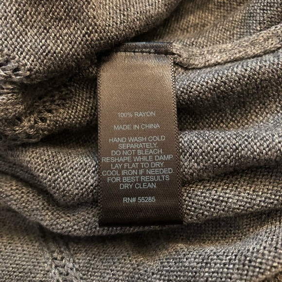 🦄2/$20 Express Grey Heart knit Sweater! - Picture 2 of 2